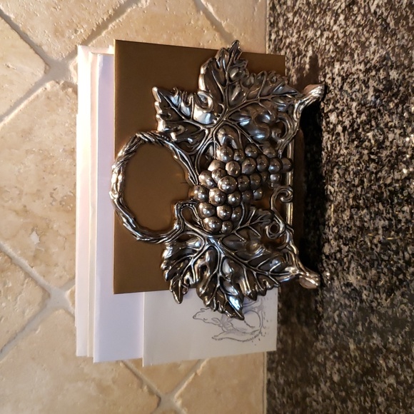 Studio Silversmiths Grapevine Napkin Letter Book Card Holder - Picture 13 of 13